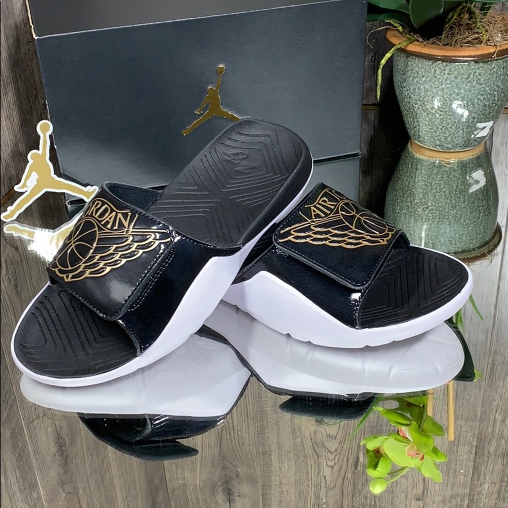 ❤️ Nike Jordan Hydro 7 GS black metallic gold whit - Picture 5 of 8